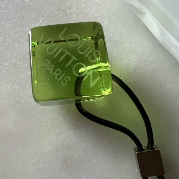 🤩Authentic Louis Vuitton Pony Hair Tie - Picture 2 of 5